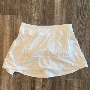 Lululemon tennis skirt size 4!!